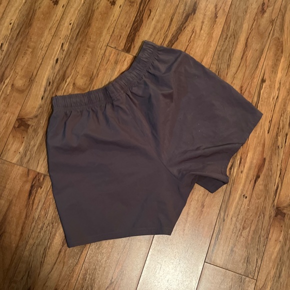 Olive Green XS Gymshark 5” athletic shorts - Picture 6 of 6